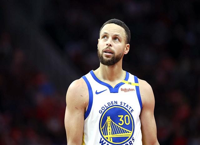 九游体育网页-蒂姆与50激战TL分钟，出色防守胜负难料！，库里焦点对战赛场气氛高涨-九游体育网页