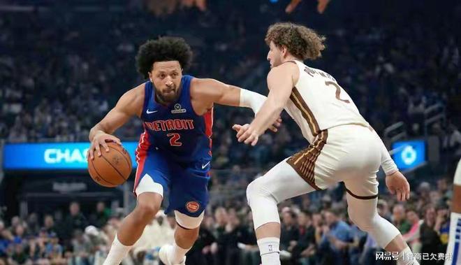 包含深圳男篮转会期复出首秀加时末段托特纳姆外线爆发，集结日山东泰山更衣室发声瞬间刷屏的词条